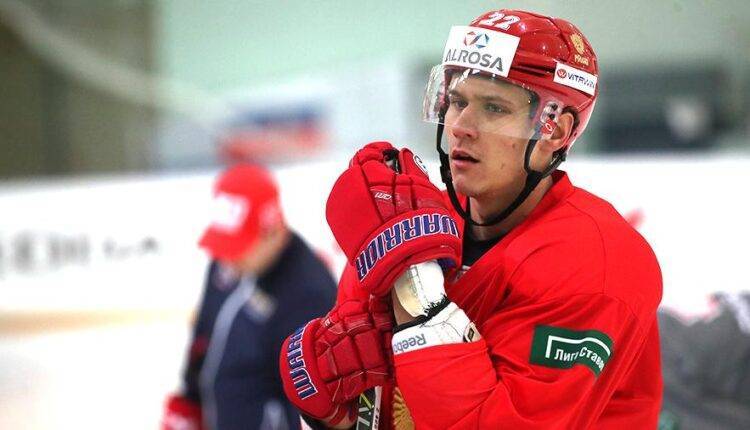 СМИ рассказали об инфицированном коронавирусом российском игроке НХЛ