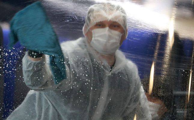 Россияне рассказали, как у них на работе борются с коронавирусом