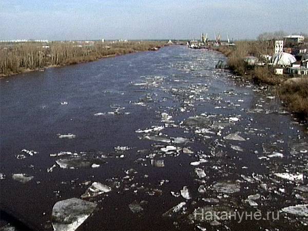 В преддверии паводка в Вологодской области начали взрывать лед на реках