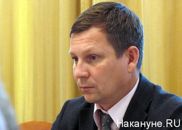 Скандально известный чиновник, вернувшийся из Краснодара на родину, уволился спустя два месяца после назначения в ИРОСТе