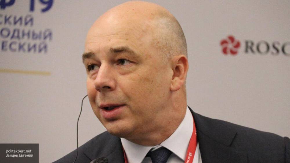 Силуанов призвал продавать валюту, чтобы стабилизировать рубль