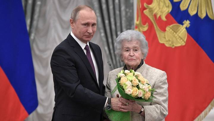 Владимир Путин поздравил с Ирину Антонову с 98-летием