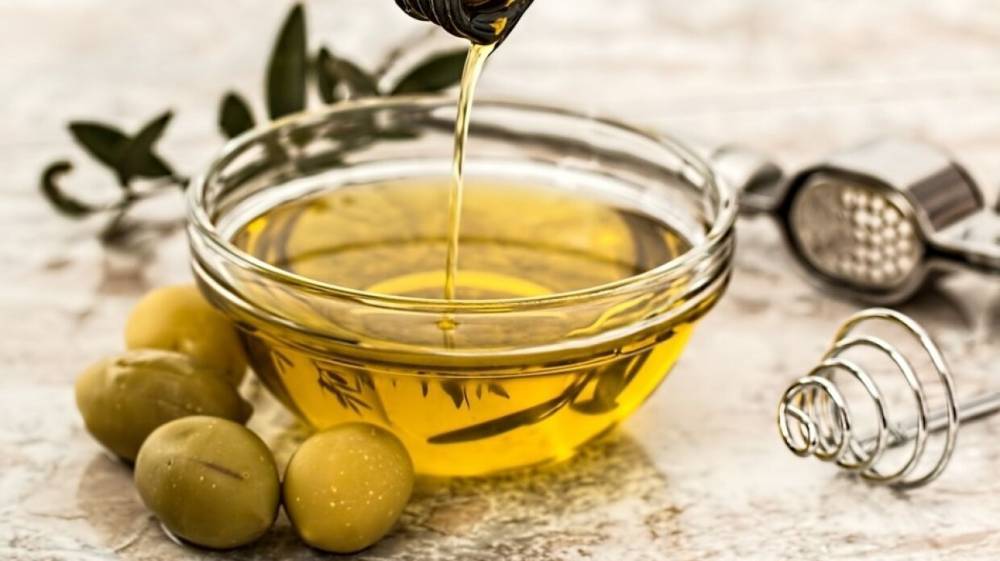 Врачи рекомендовали использовать оливковое масло в борьбе с коронавирусом