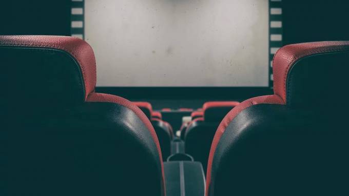 В Петербурге кинотеатры приостанавливают работу из-за коронавируса