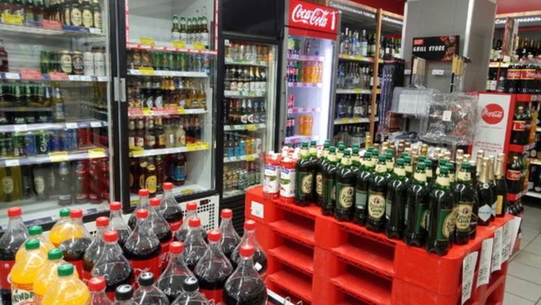 Производители алкогольных напитков будут недоливать в тару для сохранения цен