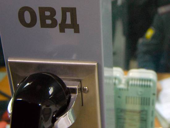 Baza: в московском отделе полиции нашли склад с героином