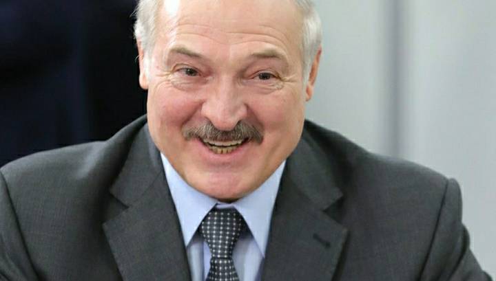 Лукашенко пошутил о своих похоронах
