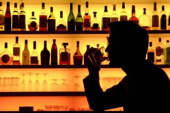 В Турции 15 человек умерли из-за «профилактики» коронавируса алкоголем