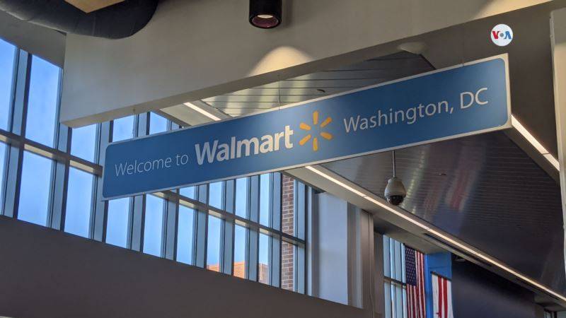 Walmart наймет 150 тысяч сотрудников из-за повышенного спроса на товары первой необходимости