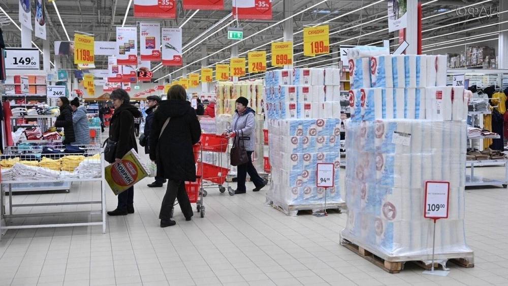 Эксперты рассказали, какие продукты могут подорожать в России вслед за долларом