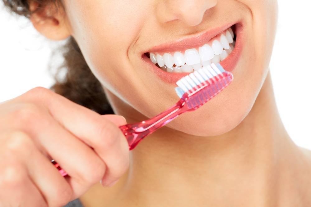 Стоматолог рассказал что будет, если не регулярно чистить зубы