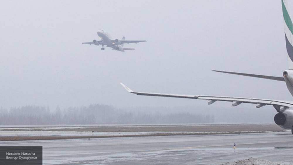 Самолет с пассажирами совершил экстренную посадку в Ханты-Мансийске