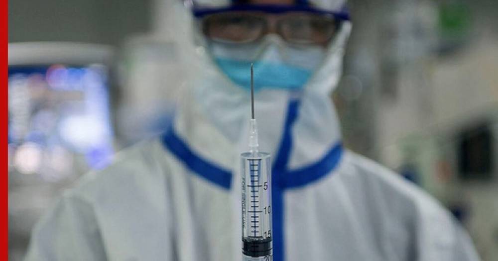 Китай начал испытывать на людях первую вакцину против коронавируса