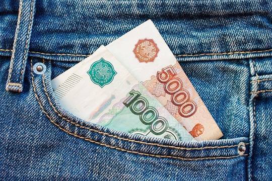 На фоне обвала рубля и коронавируса россияне стали чаще оформлять кредиты