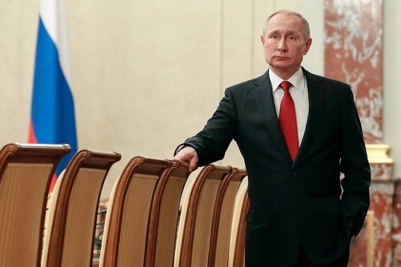 National Review (США): Владимир Путин берет Европу в кольцо