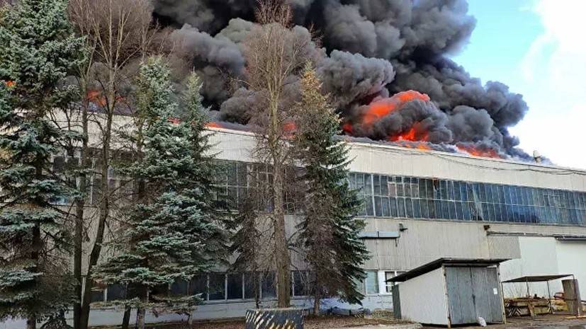 Губернатор Подмосковья взял на контроль ситуацию с пожаром в Дмитрове
