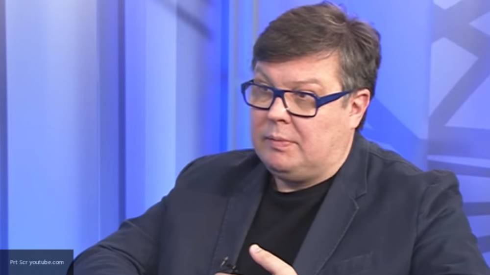 Мартынов объяснил безразличие Запада к противникам поправок в Конституцию РФ