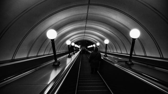 Власти Москвы не собираются закрывать метро в городе
