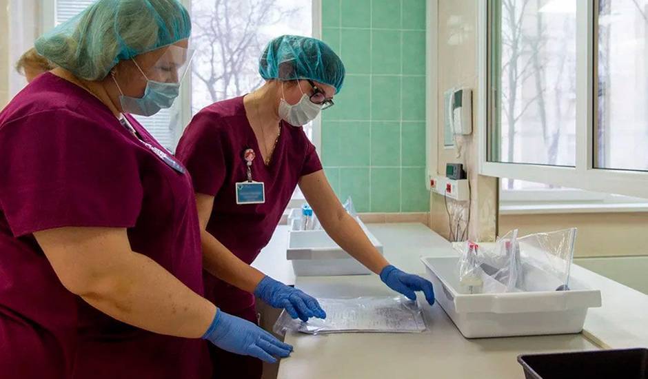 В России число заразившихся коронавирусом выросло до 306 человек