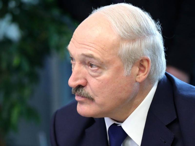 Лукашенко отказался эвакуировать уехавших за границу несмотря на предупреждения
