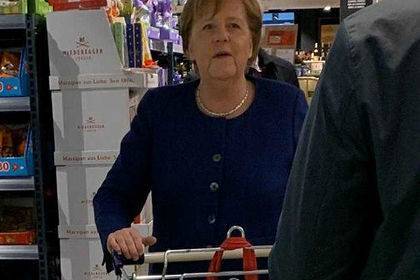 В Германии восхитились пришедшей в супермаркет Меркель