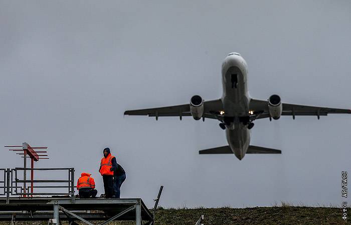 РФ ограничит авиасообщение с Турцией рейсами в Стамбул и вывозными чартерами