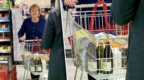 Ангелу Меркель застали в магазине за покупкой туалетной бумаги и вина