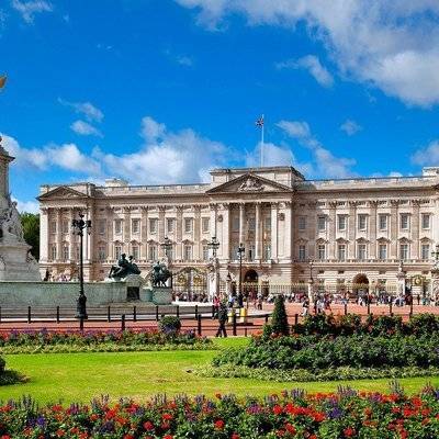 Сотрудник Букингемского дворца в Великобритании заболел новым типом коронавируса