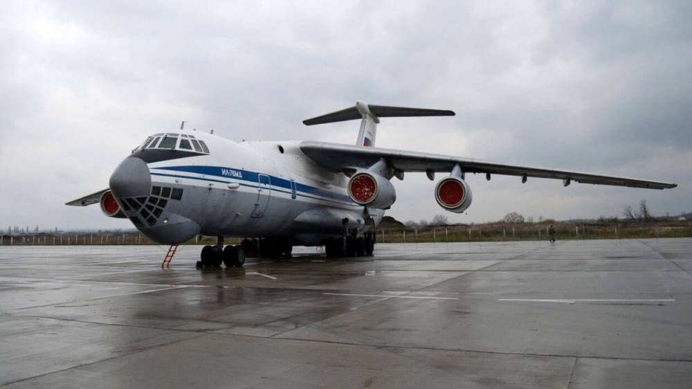Третий самолет ВКС РФ с медиками и оборудованием отправился в Италию