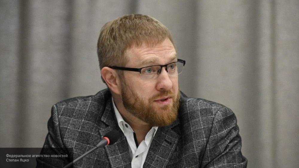 Политолог Наумов: фейком о COVID-19 Караулов хочет подорвать доверие россиян к власти