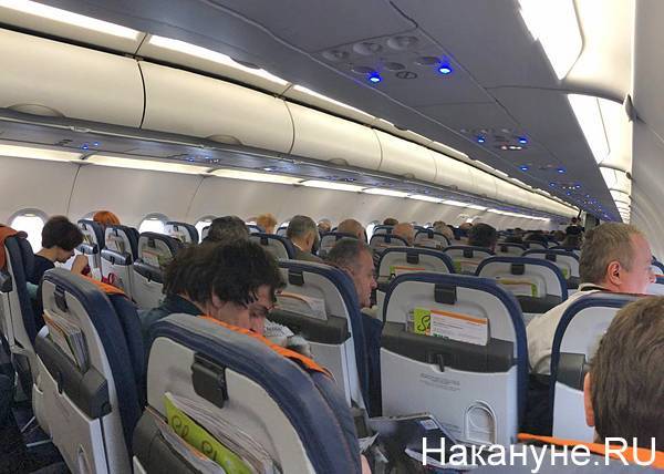 В Югре установили адреса всех пассажиров, прилетевших вместе с заболевшим коронавирусом