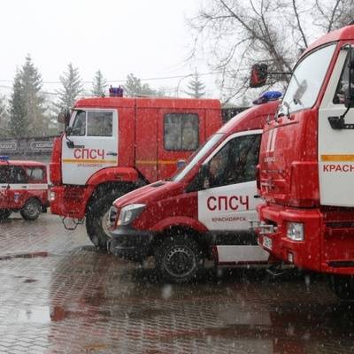 Пожарные ликвидировали возгорание на складе алюминиевого завода в поселке Каналстрой