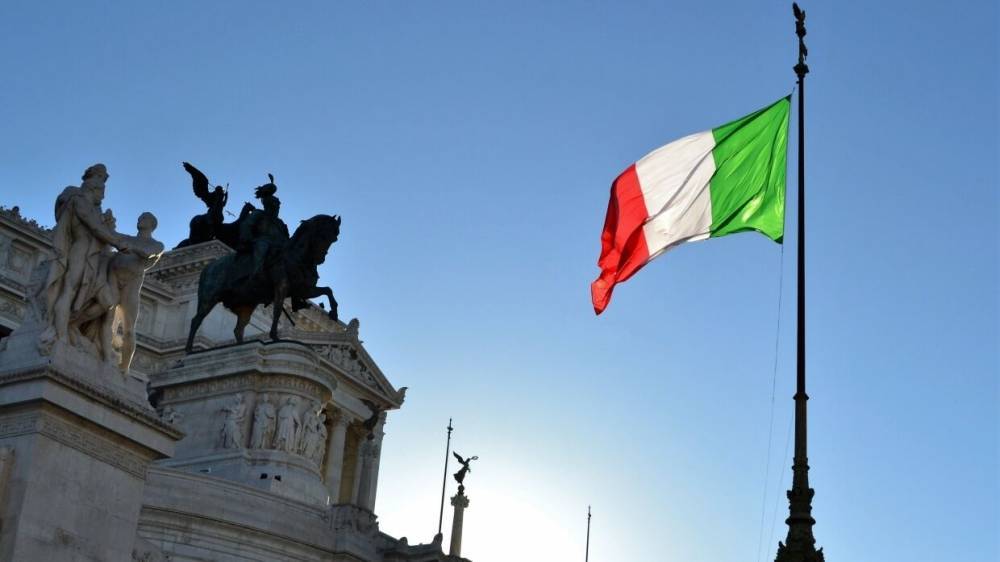 Итальянский политик потребовал немедленно снять санкции с России