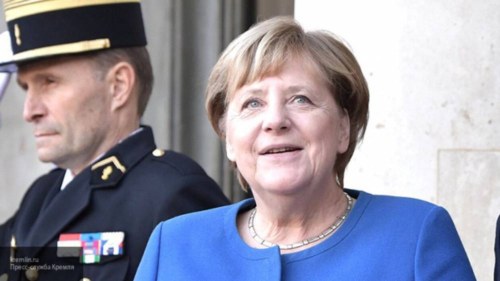 Ангелу Меркель поместили на домашний карантин