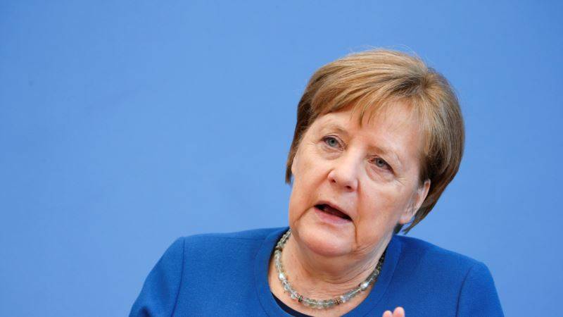 Меркель самоизолировалась после контакта с инфицированным врачом