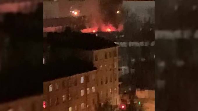 В Московском районе горит неэксплуатируемое здание