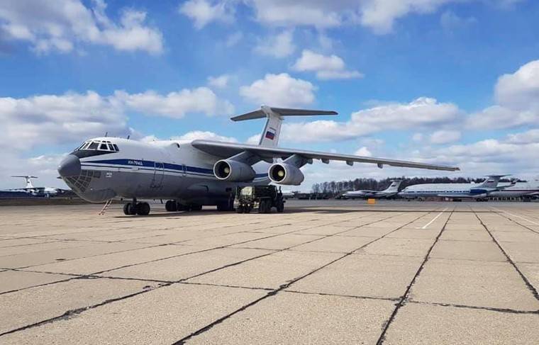 Первый самолёт Ил-76 российских ВКС с вирусологами приземлился в Италии