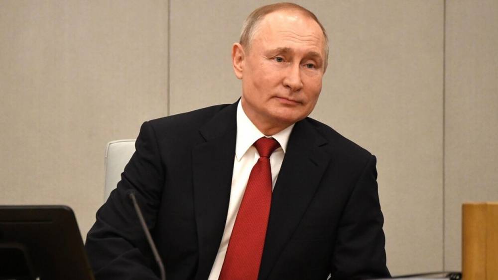 В Кремле не рассматривают возможность перехода Путина на удаленную работу