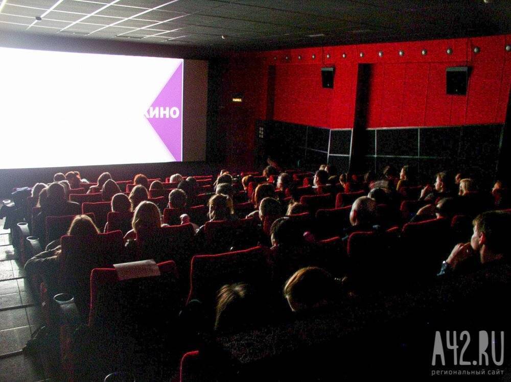 В России хотят закрыть все кинотеатры