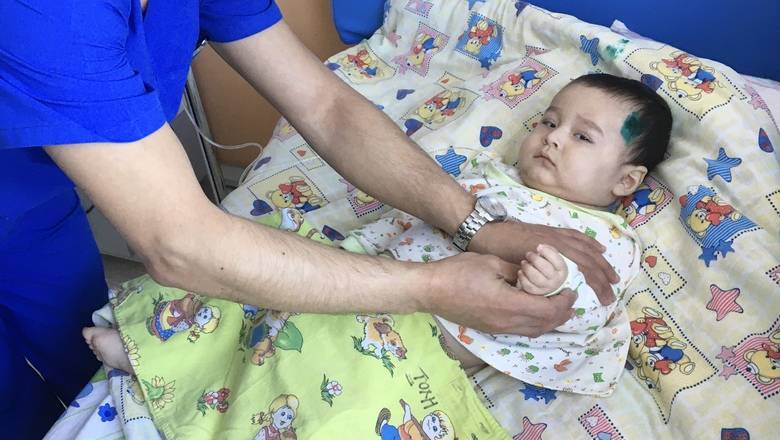 В Тюмени нейрохирурги спасли жизнь десятимесячного ребенка