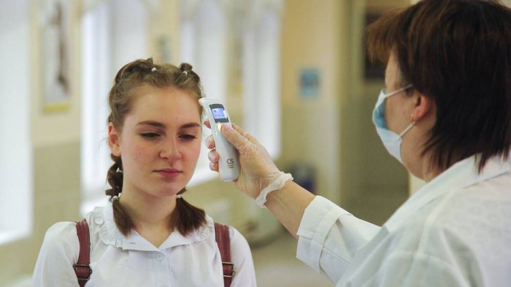 Шестнадцатилетняя пациентка вылечилась от коронавируса в Москве