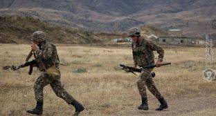 Азербайджан сообщил о пулеметных и снайперских обстрелах