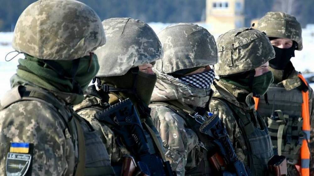 Украинские солдаты пытаются победить коронавирус массовыми пьянками и химикатами