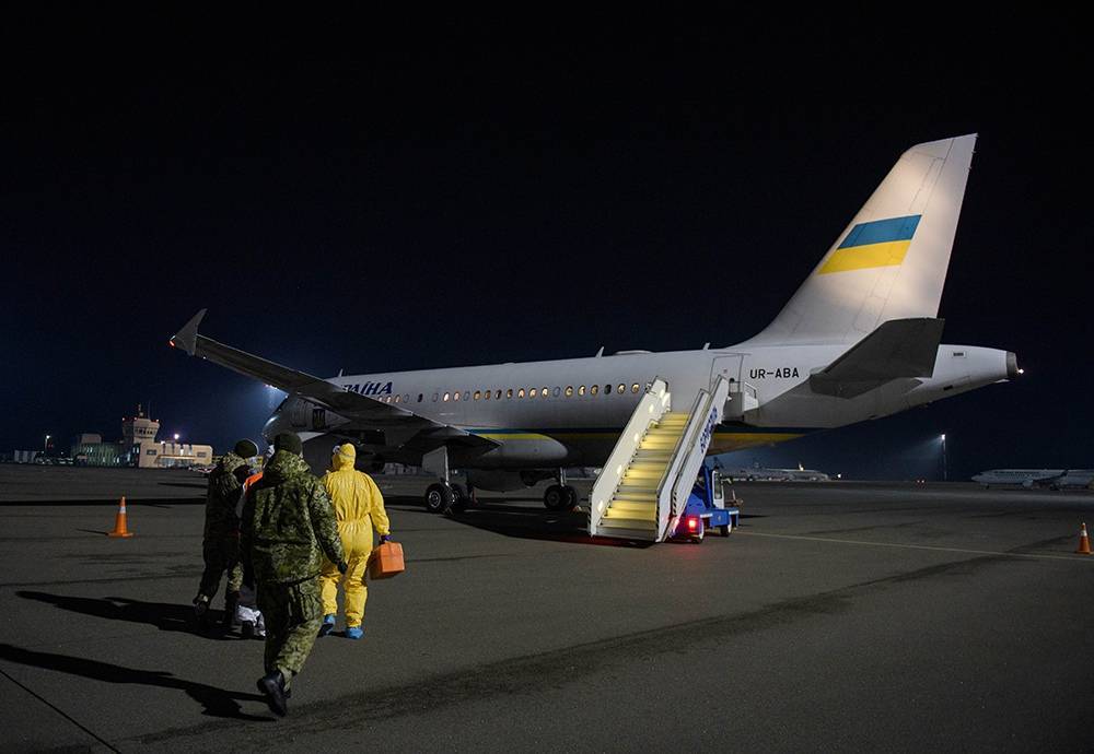 Застрявшие в Доминикане украинцы потребовали самолет Зеленского