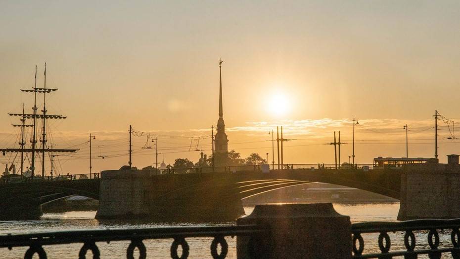Синоптики обещают Петербургу солнечную и сухую неделю