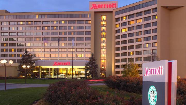 Marriott и другие гостиничные сети увольняют десятки тысяч сотрудников