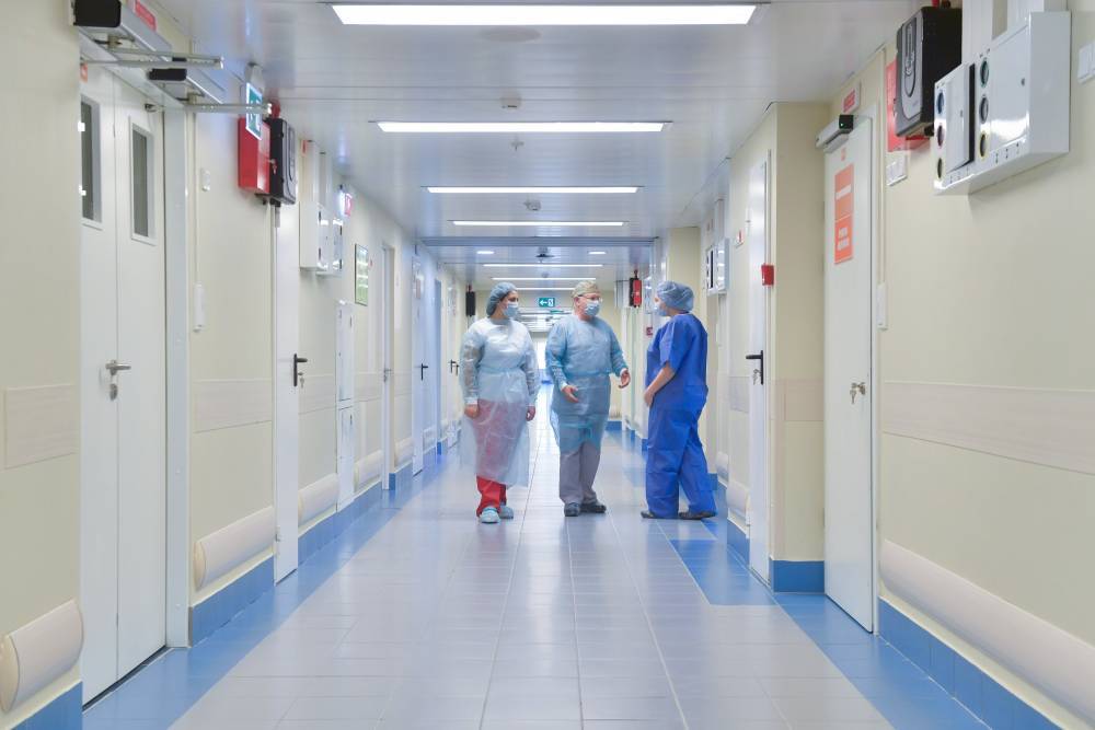 Главврача больницы в Калуге могут уволить из-за отпуска в Таиланде