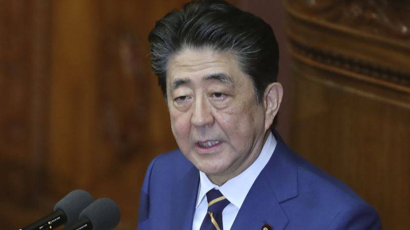 Япония вводит двухнедельный карантин для всех прибывающих из США