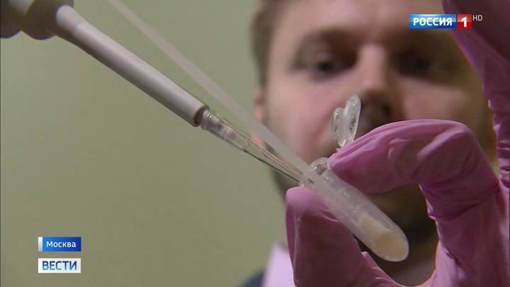 В Москве и Петербурге разрабатывают вакцину от коронавируса: что впервые показали журналистам?