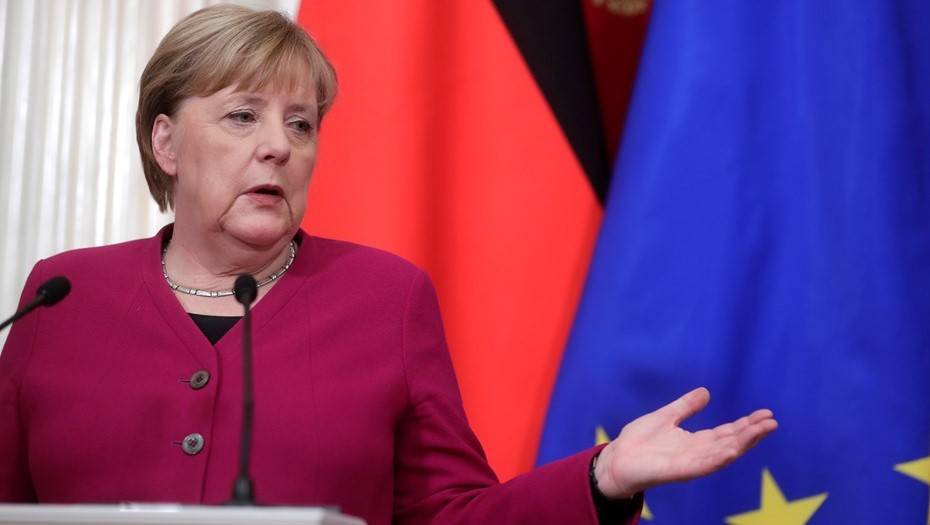 Первый тест канцлера ФРГ Меркель на коронавирус оказался отрицательным